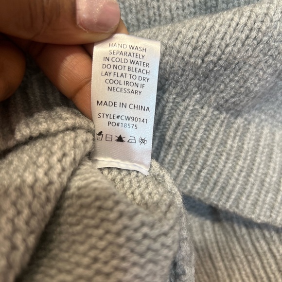 Gray Cable Knit Sweater with Pearl Accents - Picture 4 of 5